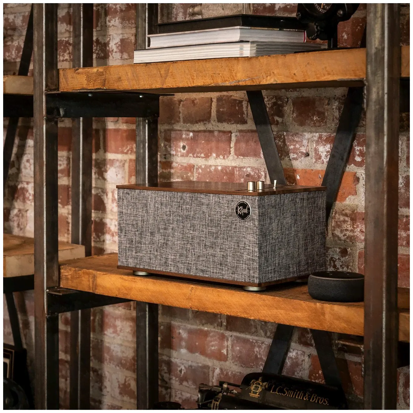 Klipsch Беспроводная Hi-Fi акустика Klipsch The Three II Walnut аудиосистема-1