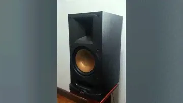 Klipsch RB-81 playing acoustic guitar (Nils Lofgren
