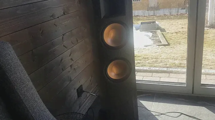 Klipsch rf82 bass boost